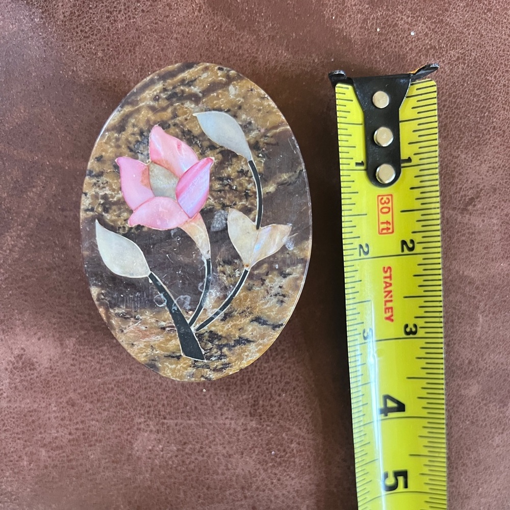 Oval Marble Soapstone Trinket Box Mother of Pearl Pink White Inlay Flowers 4"